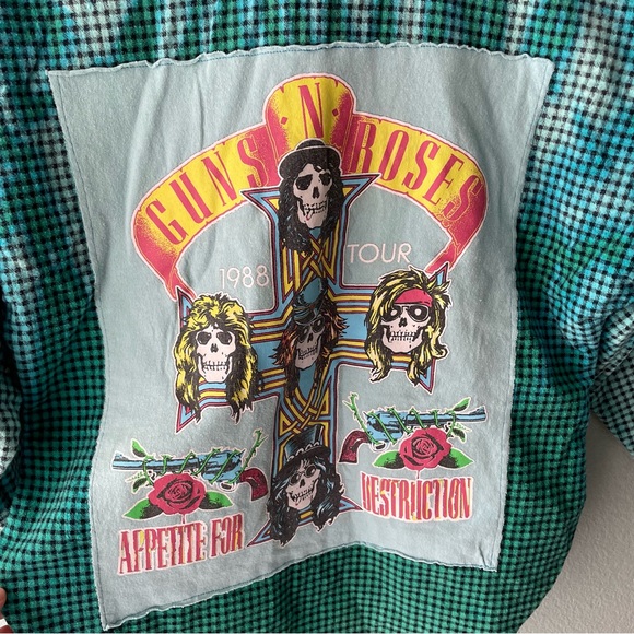 🦞3/$30🦞 You Babes | Reworked Vtg Guns n Roses Bleach Dyed Gingham Button Down - Picture 4 of 7